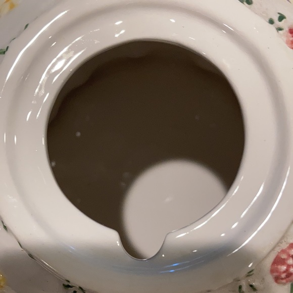 Tea Pot With Floral Garden - Picture 6 of 7